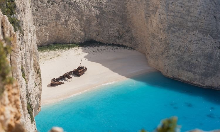 around zakynthos cruise azure horizon